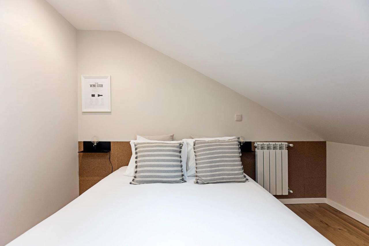 Brand New 4Br W/ 200Yrs Of History In Central Porto By Lovelystay エクステリア 写真
